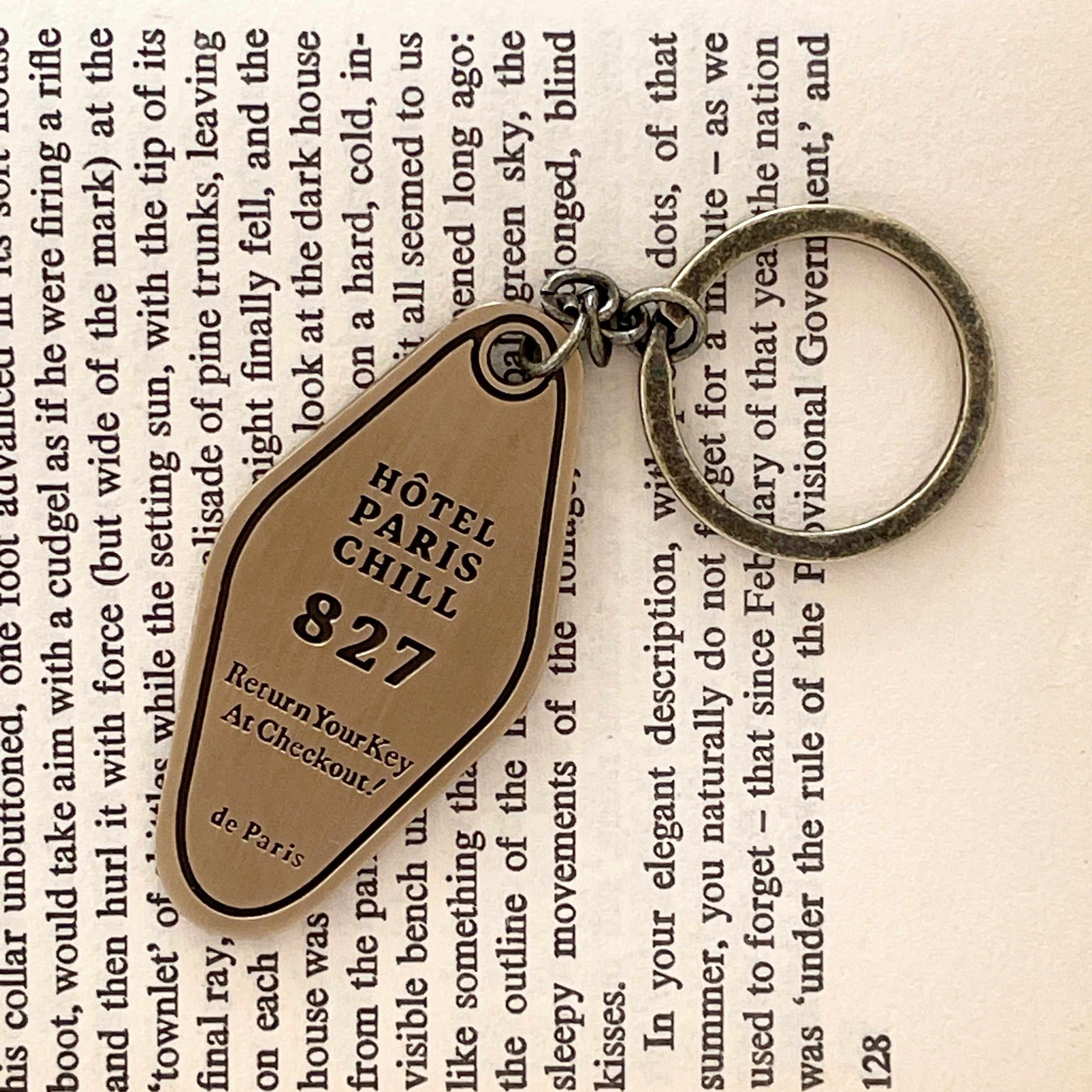 HOTEL PARIS CHILL キーホルダー｜827 Hotel Room Keychain