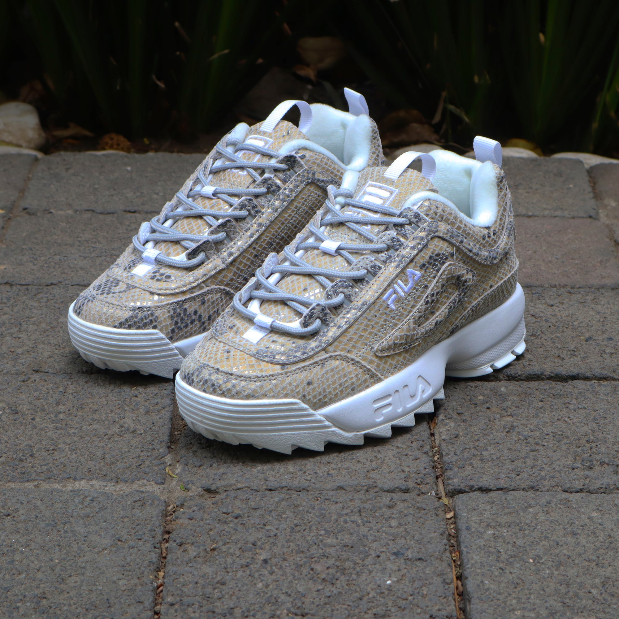 Plata Leopardo Para un día de viaje FILA DISRUPTOR SNAKE BEIGE - Barrio Warrior