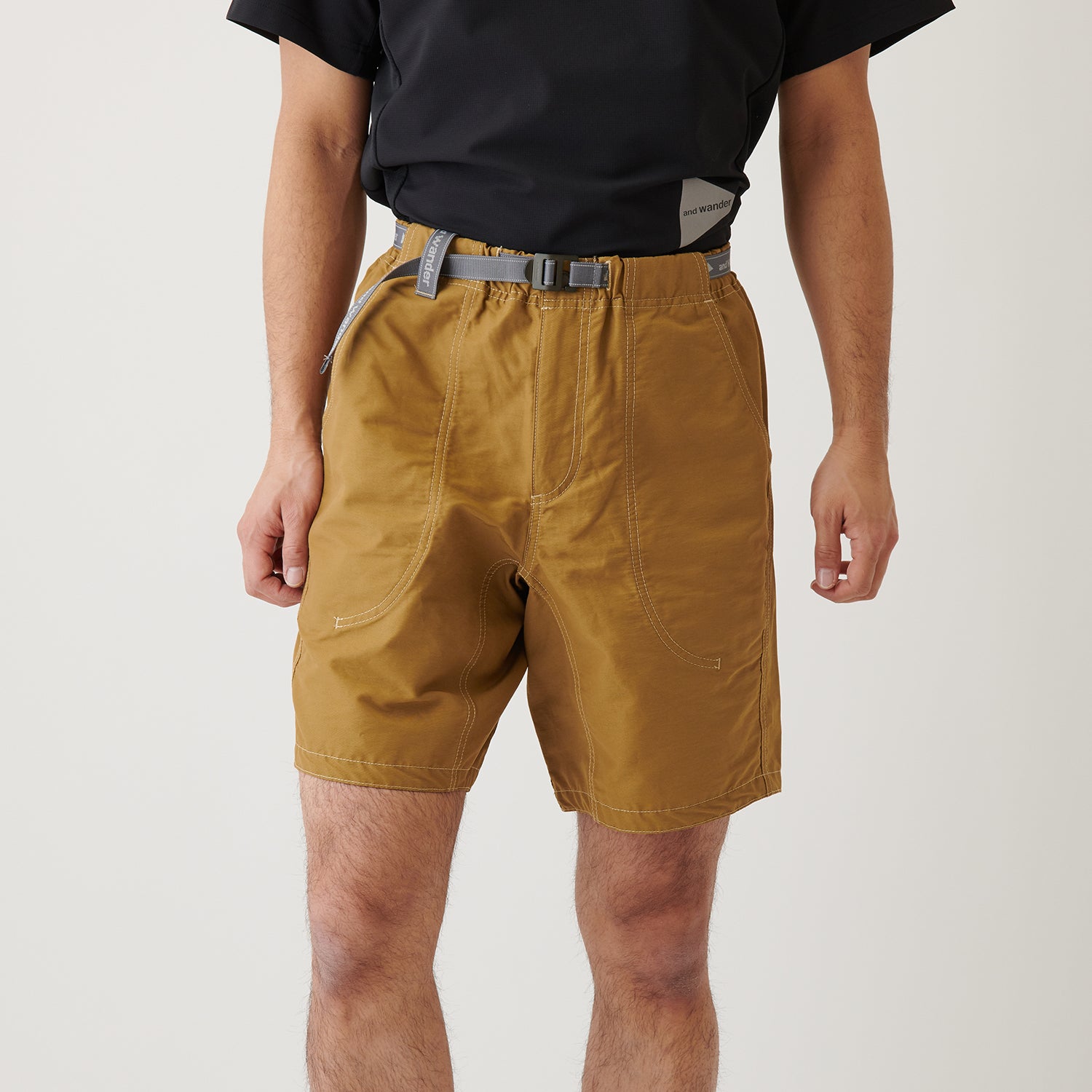 And Wander – Trek Shorts Beige