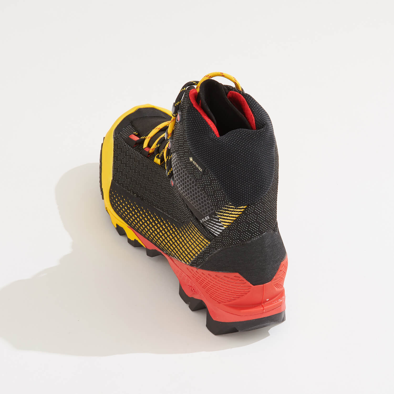 LA SPORTIVA（スポルティバ） / エクイリビウム ST GTX/イエロー×ブラック/MENS | YAMAP STORE(ヤマップストア)