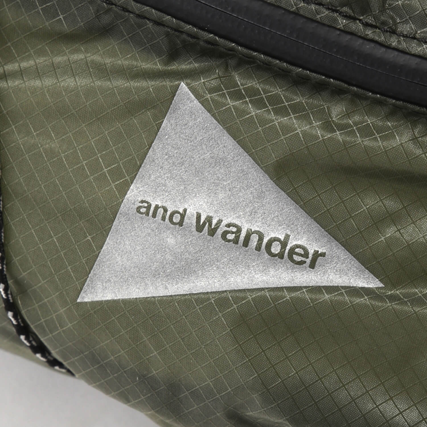 and wander（アンドワンダー） / シルウェストバッグ/UNISEX