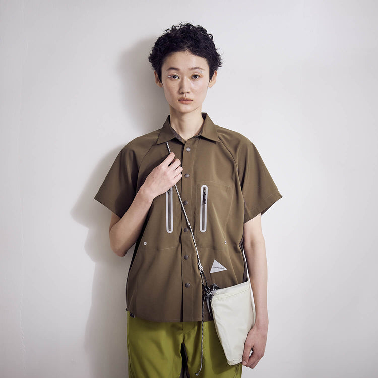 and wander（アンドワンダー）/テックショートスリーブシャツ/UNISEX