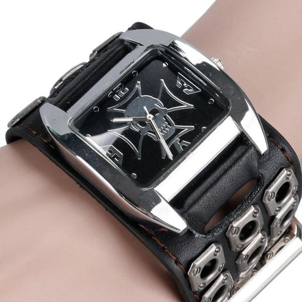 Montre bracelet tête de mort