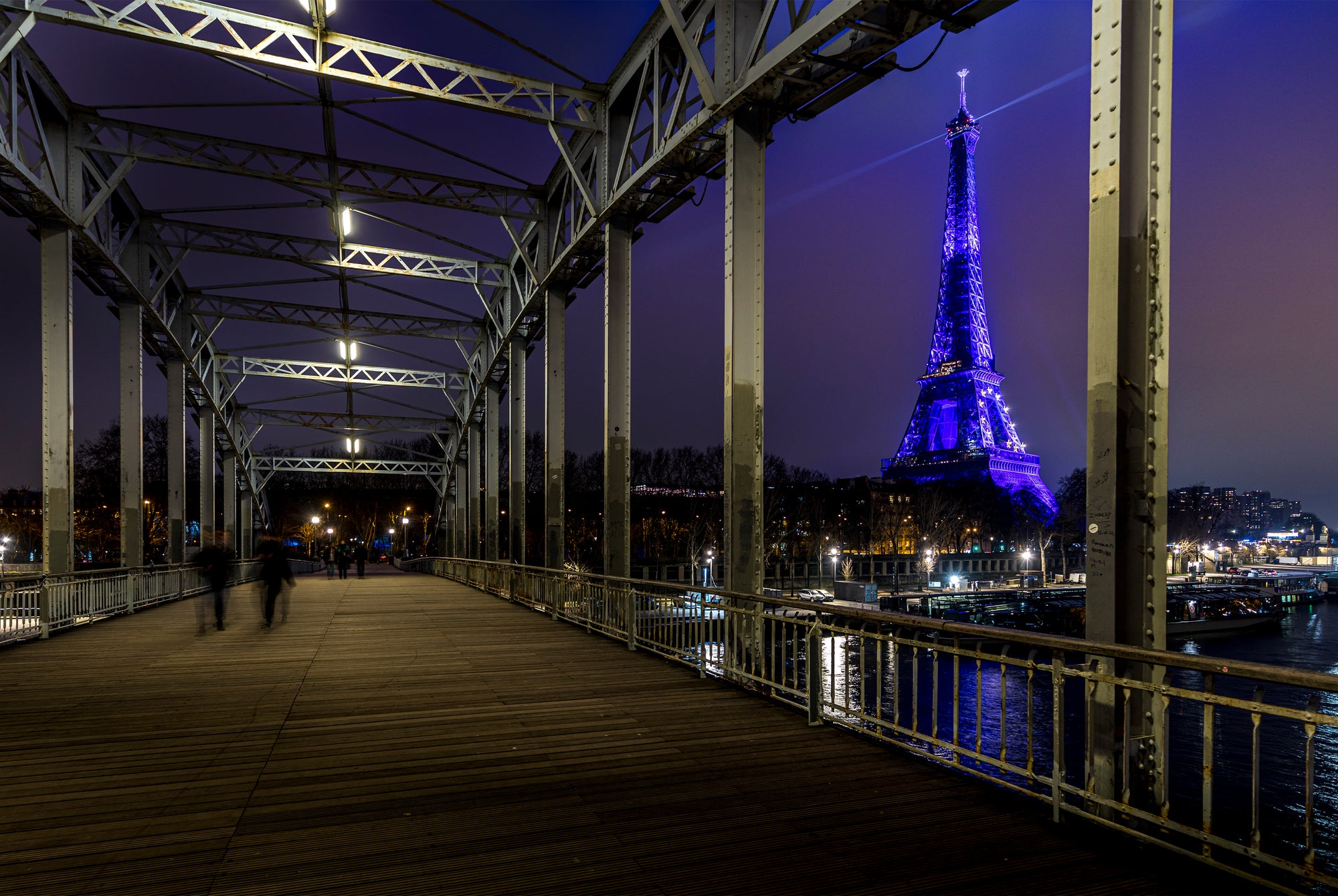 Tour Eiffel bleue Europe - Paris