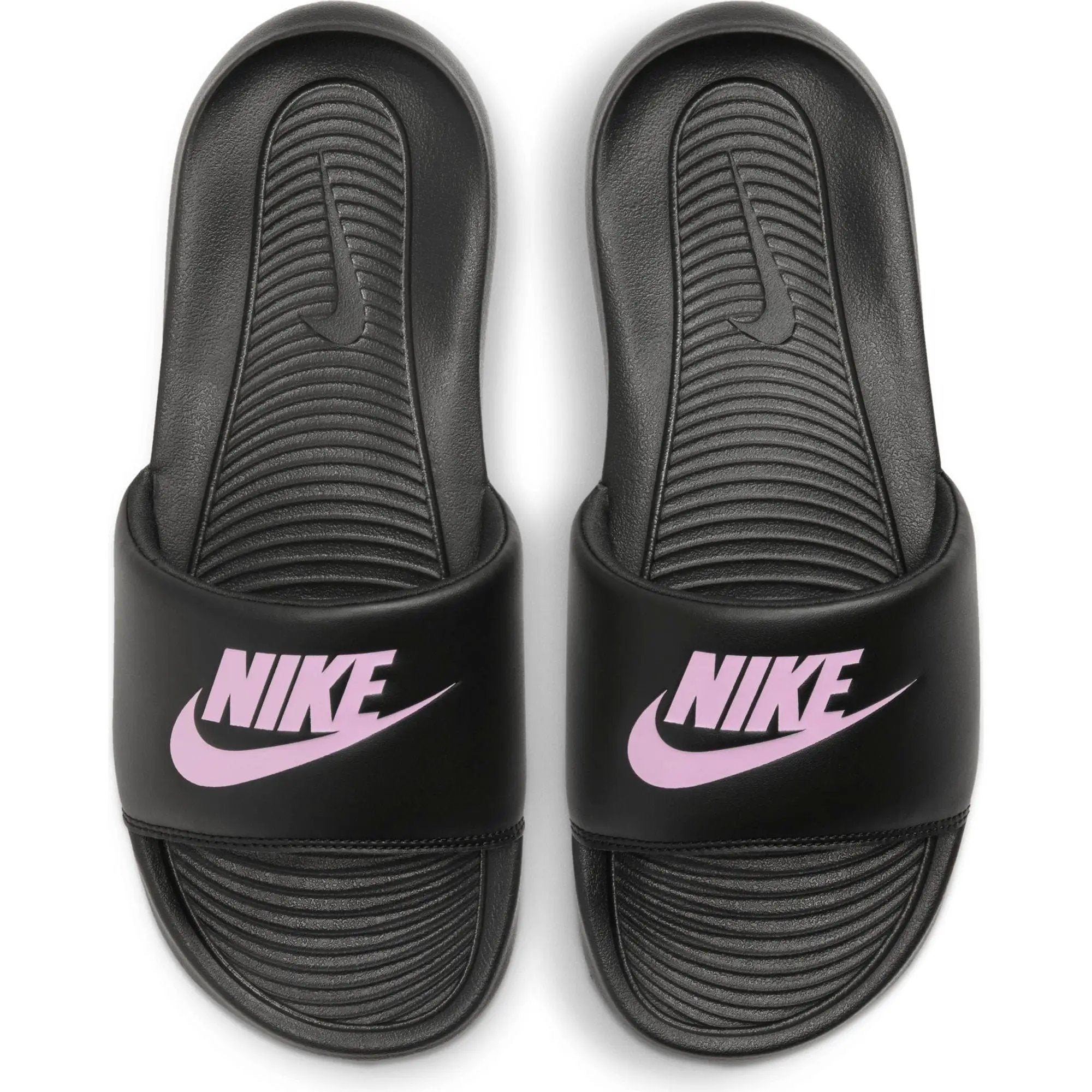 Women's Nike Victori One