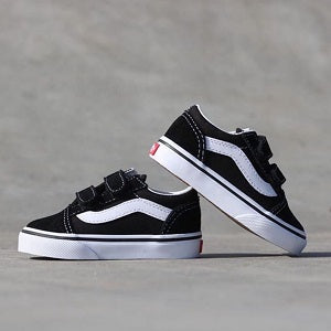 Toddler Vans Old Skool Velcro Shoes in Black/White