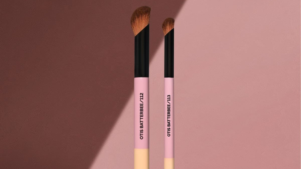 Otis Batterbee Concealer Brush Duo – Ideal for applying and blending around the natural contours of the eyes, nose, brows and lips.