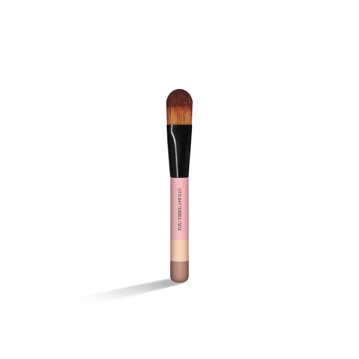 Otis Batterbee Blusher Brush 102 – Crafted with our unique, high-performing bristles designed to pick up the perfect amount of product for a natural, radiant look.