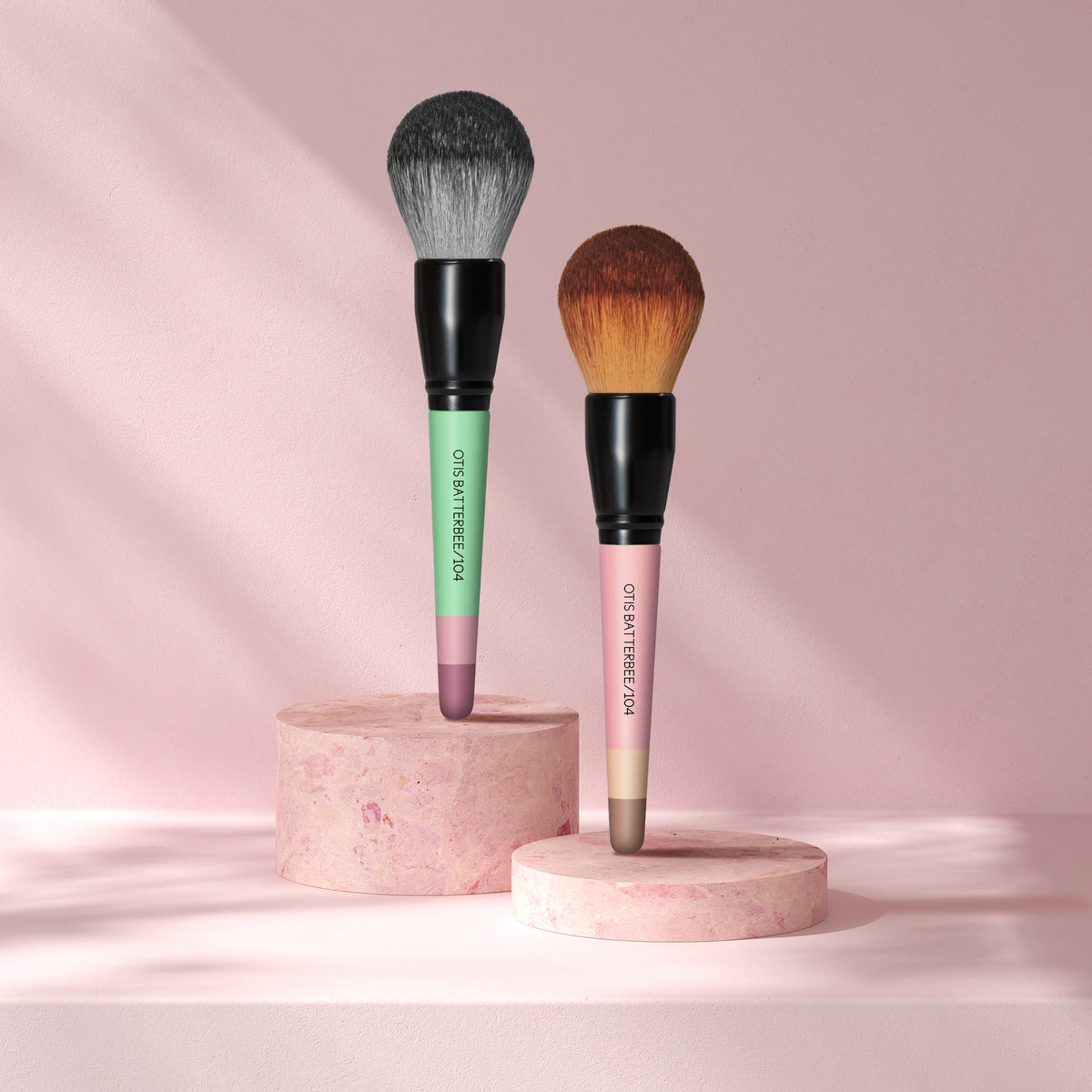 Discover Luxury: Otis Batterbee Ultimate Face Brush – Your Key to Flawless Beauty