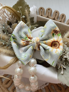Sunflowers {Bow} - Calli Alyse Boutique