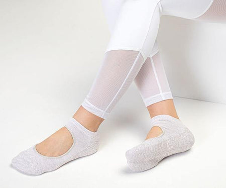 Move Active Non-slip Grippy Socks 