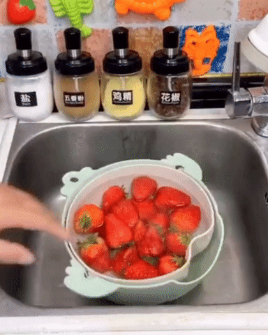Fruit and Vegetable Washing Basket Strainer Bowl with Handle | Slicier
