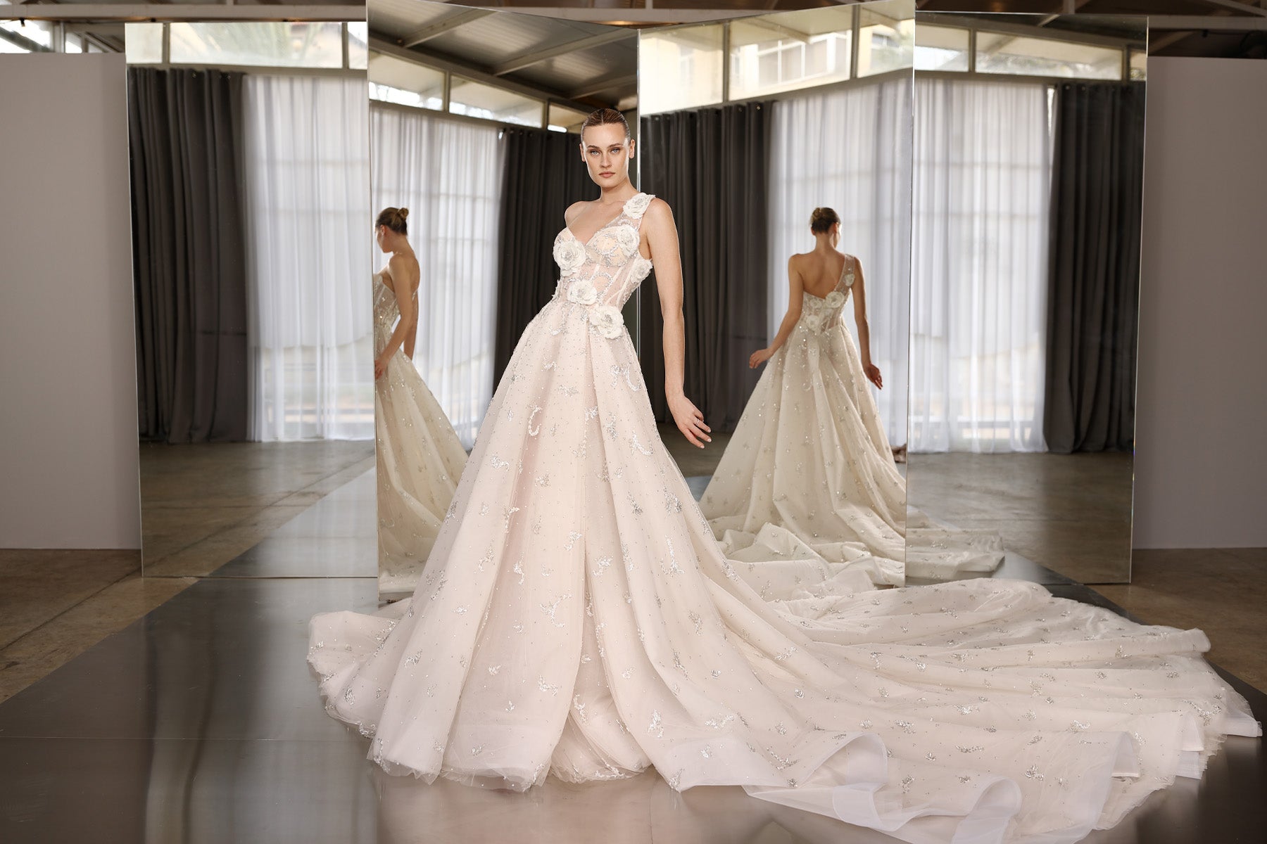 eternal-bridal-galia-lahav-couture-wedding-dress-ss23-rise-collection-soleil