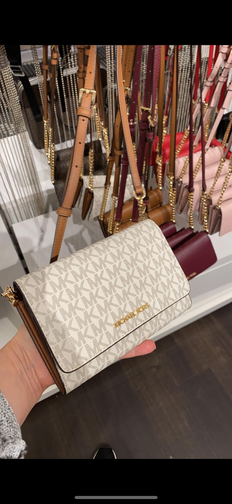 Michael Kors wallet on chain crossbody – USASHOPDIRECT LLC