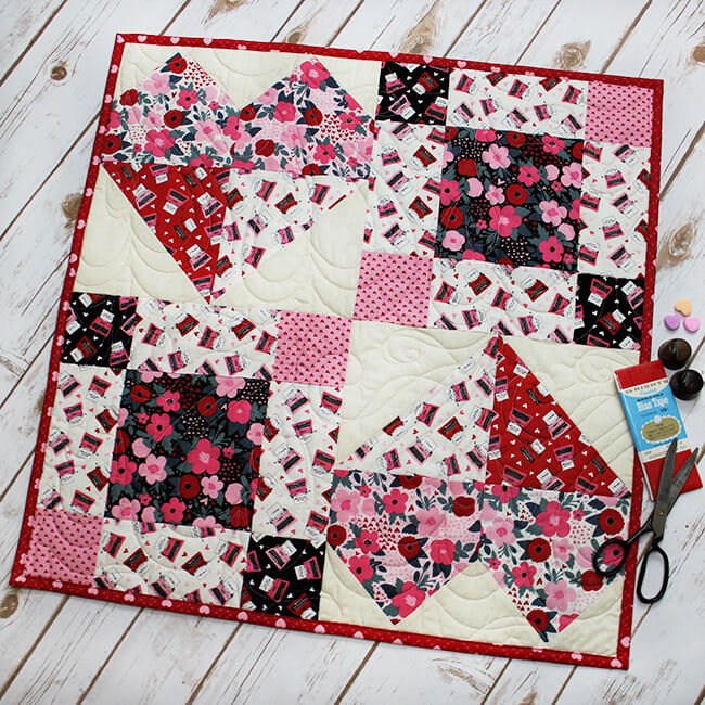 free-quilt-pattern-country-blossoms-charm-table-topper-i-sew-free