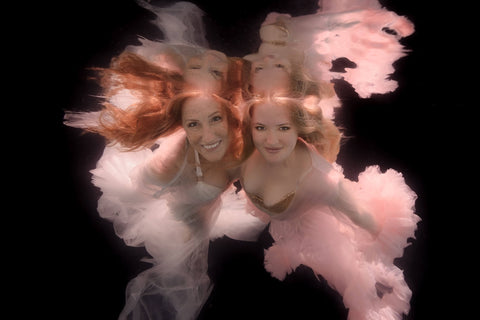 Underwater Portrait - 2 women | Liz Harlin