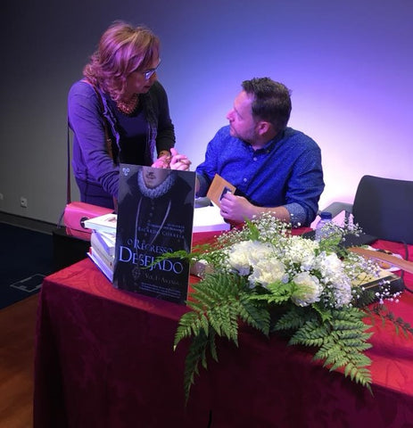 Zelza Delpino and Ricardo Correia at the launch of "O Segredo do Desejado"