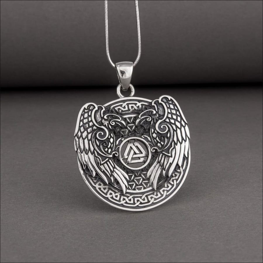 viking knotwork raven