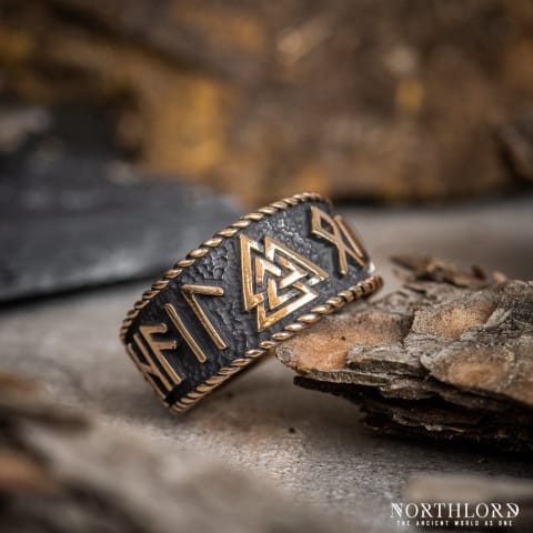 Bronze Viking Ring With Valknut and Hail Odin Runes, Viiing Band Ring Oxidized - Northlord (1)