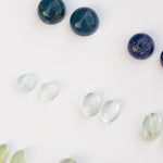 Lade das Bild in den Galerie-Viewer, Choose Your Stone : Selaya earrings   (made to order)
