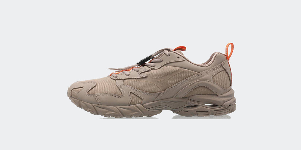 mizuno wave rider brown