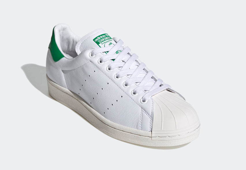 Superstan_Shoes_White_FW9328_04_standard.jpg?v=1581698247