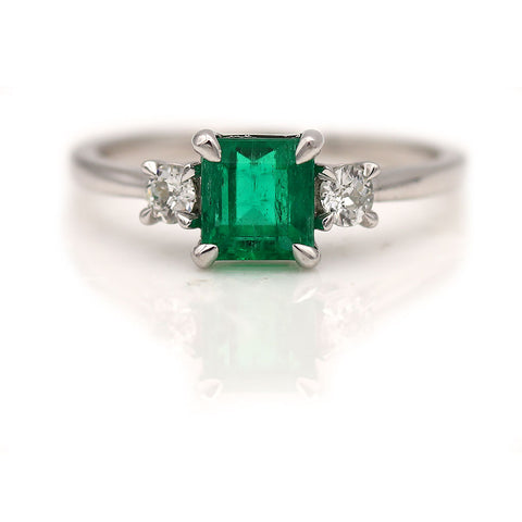 emerald-engagement-rings