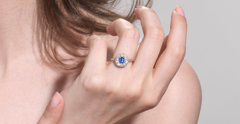 sapphire-engagement-ring