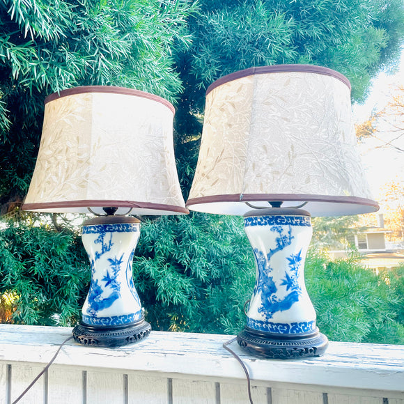Vintage Chinese Blue White Ceramic Concave Floral Wood Carved Lamps Light Set