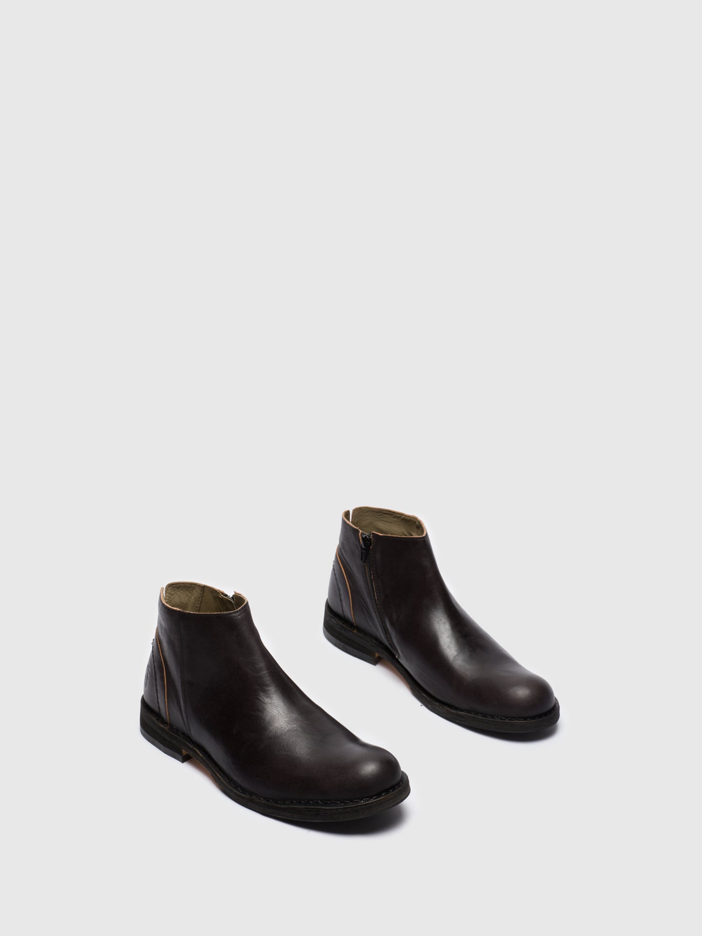 chelsea boots zip up