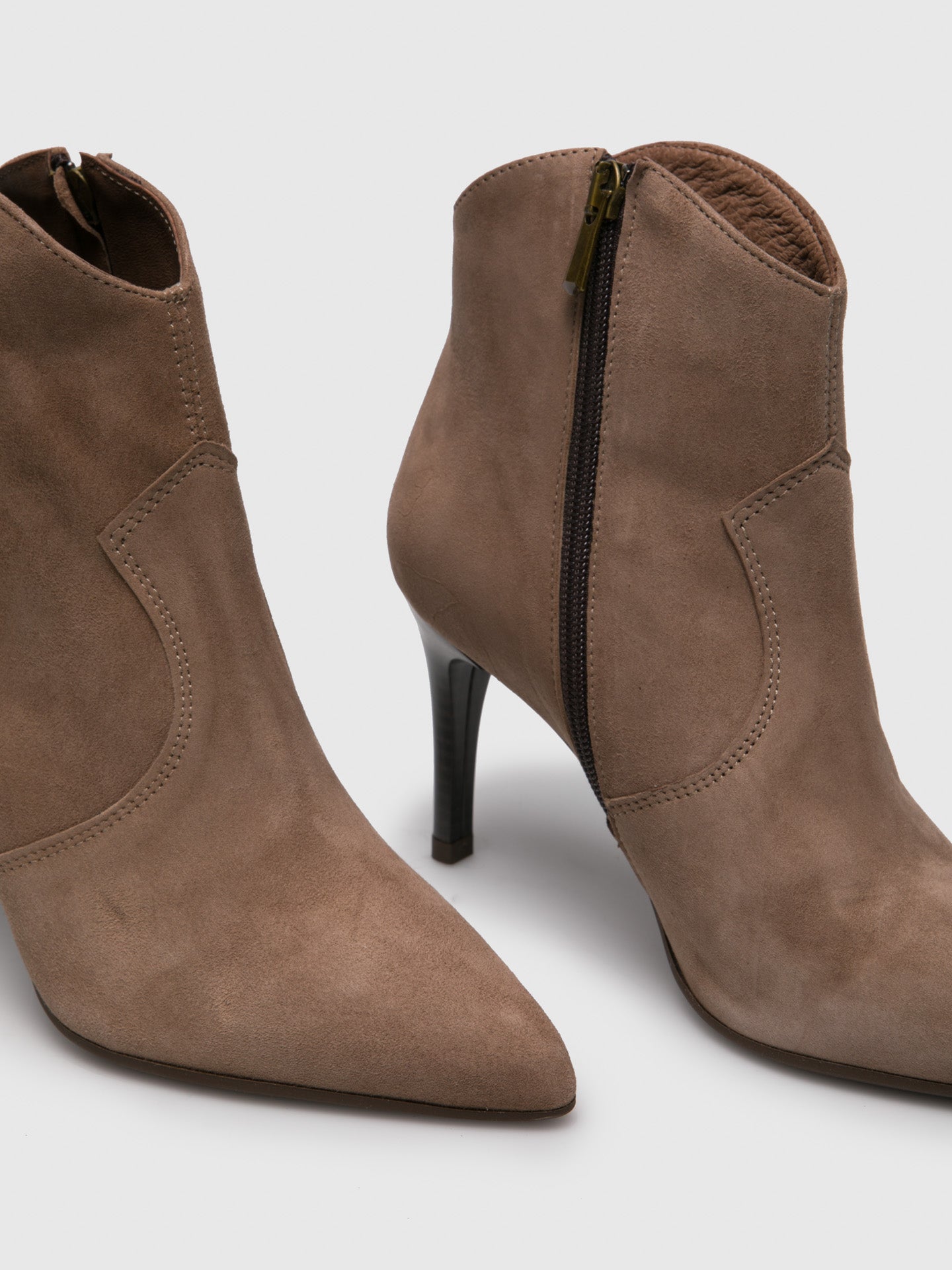 tan pointed ankle boots