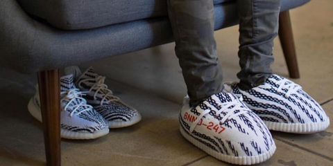yeezy slippers zebra