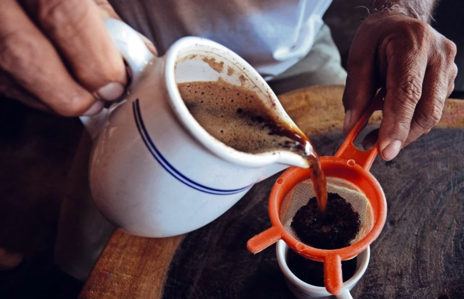 ¿TINTO O CAFÉ AMERICANO? UNA DUDA RAZONABLE. Vereda Central