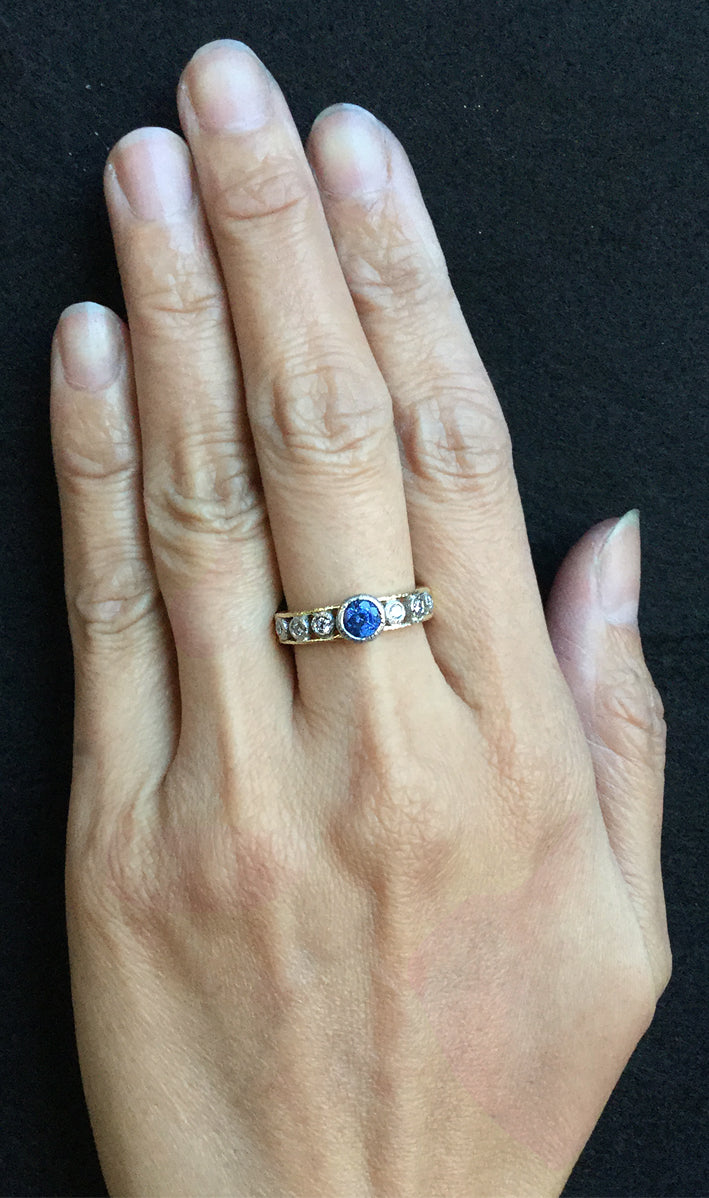 Open Flat Ring with Sapphire and Diamonds
