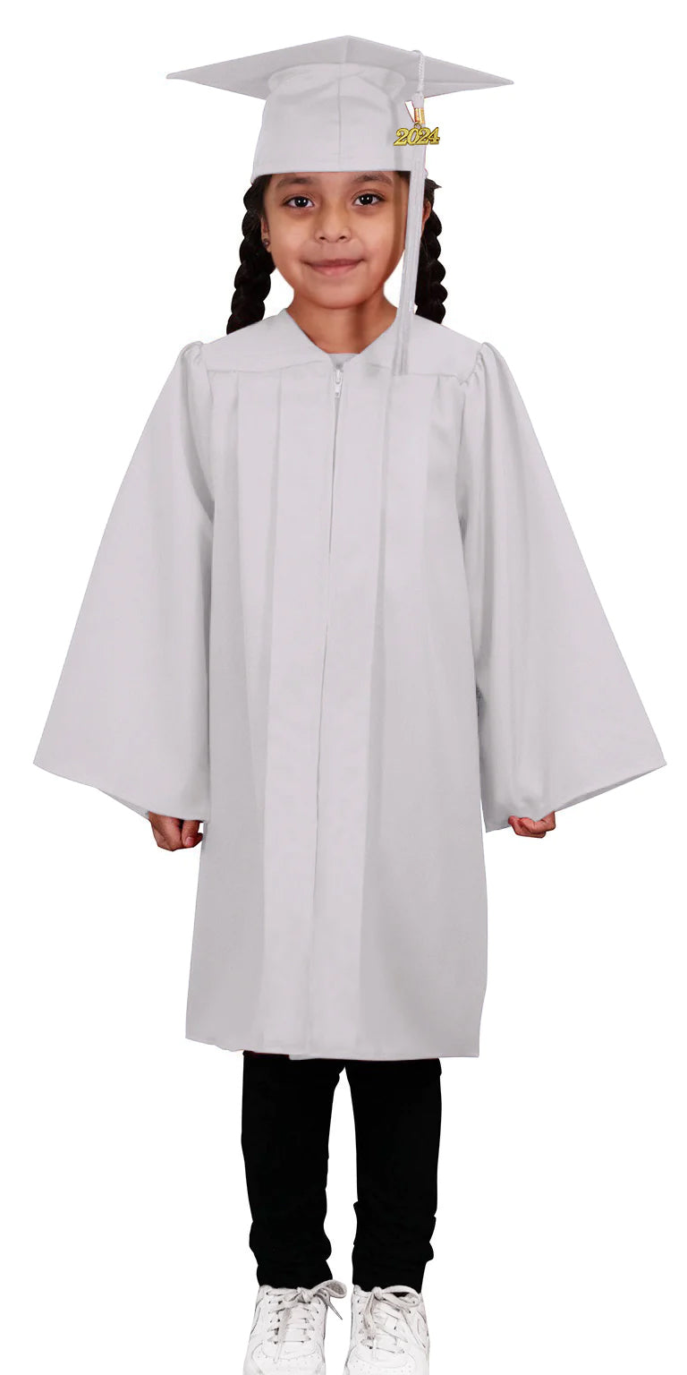 Share more than 105 white graduation gown super hot