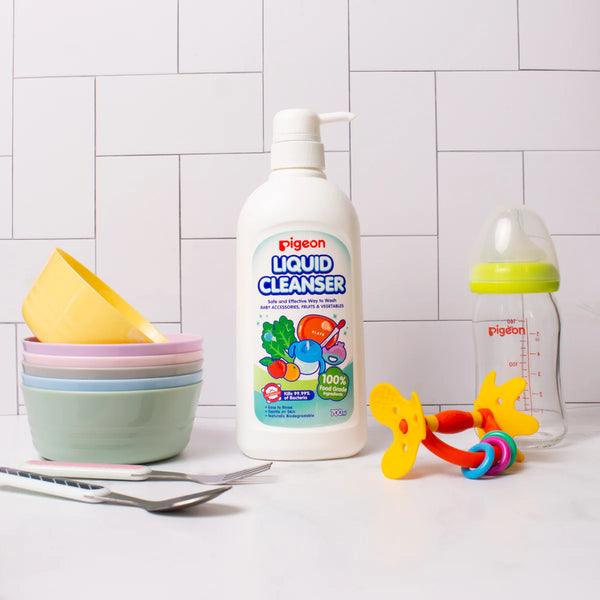 pigeon baby liquid cleanser with cups and baby bottles
