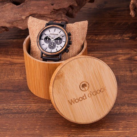 Die Armbanduhr "Marmor" kommt in einer Holzbox zu dir