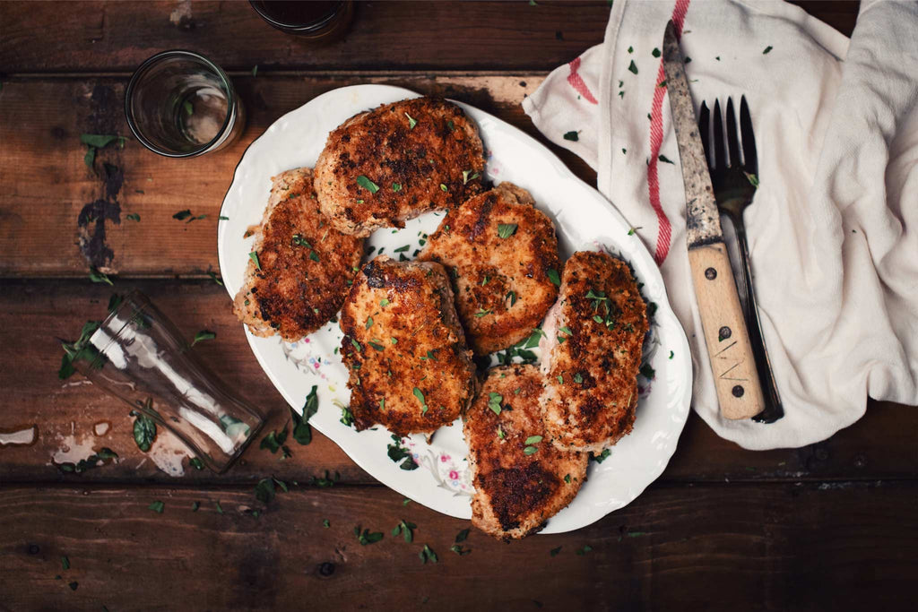Pork Chops with Garlic and Parmesan Cheese Crust