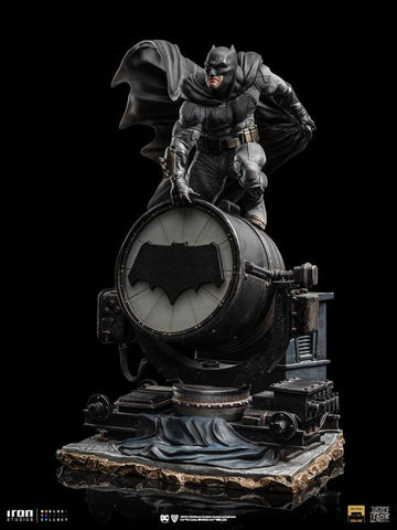 Preventa Estatua Batman on Bat-Signal - Zack Snyder's Justice League - – EM  Custom Studios