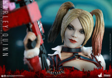 Cargar imagen en el visor de la galería, Pedido Figura Harley Quinn - Batman: Arkham Knight marca Hot Toys VGM41 escala 1/6