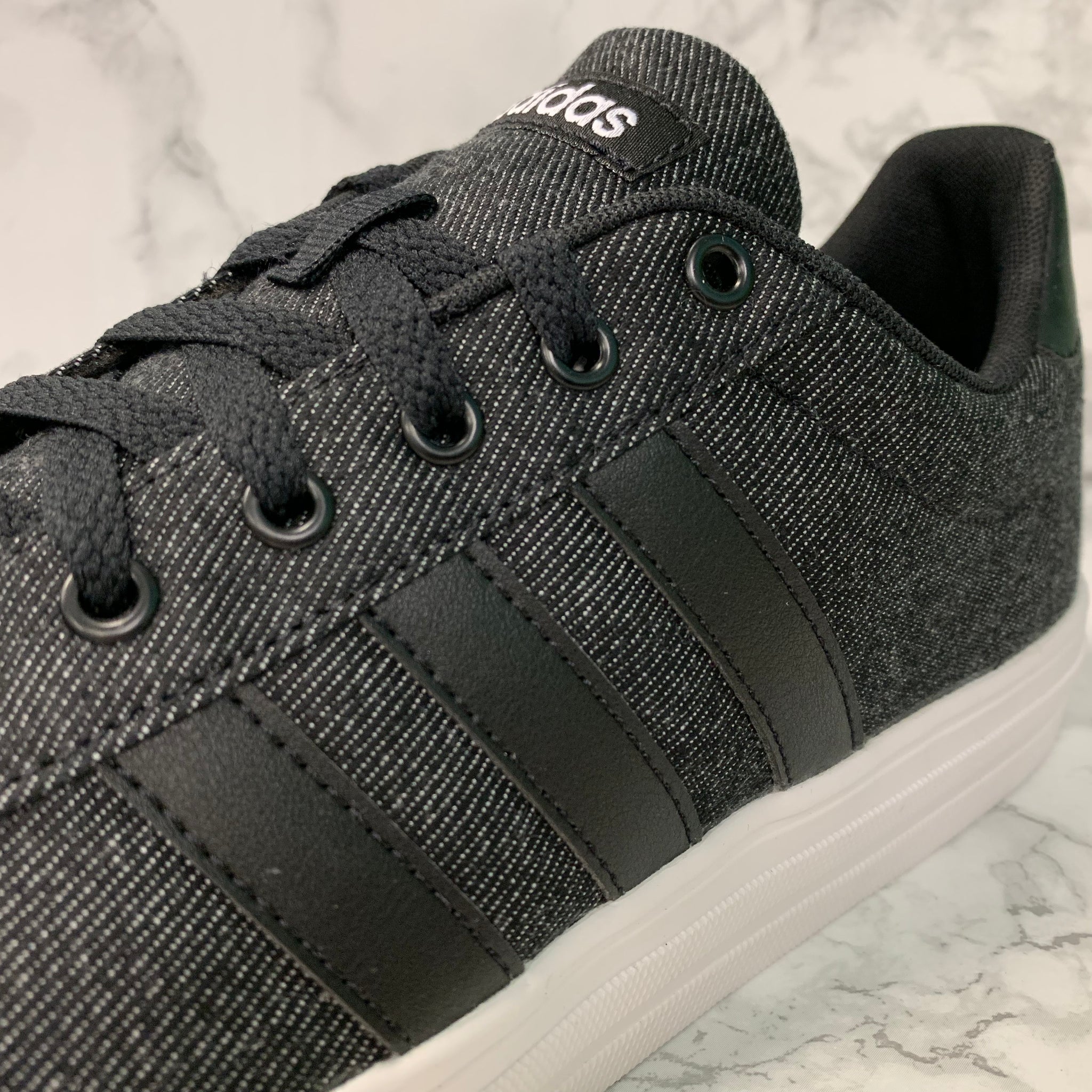 db0284 adidas