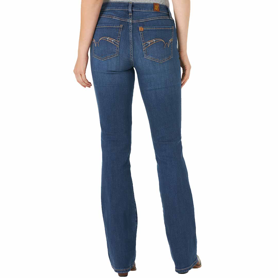 Wrangler Women's Aura Slimming Straight Leg Jeans | Lammle's