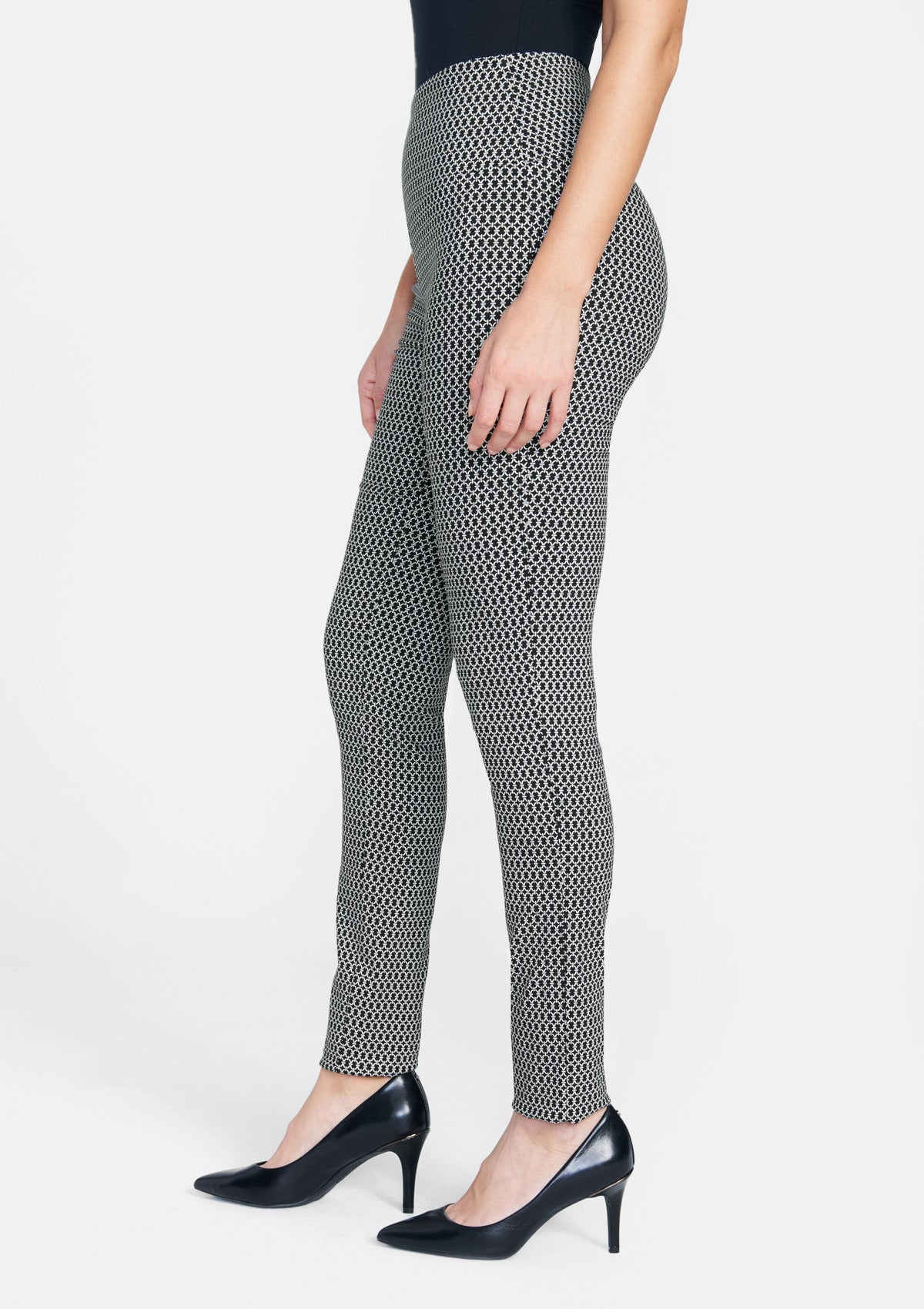 Black & White Houndstooth Print Leggings  Printed leggings, Outfits with  leggings, White houndstooth