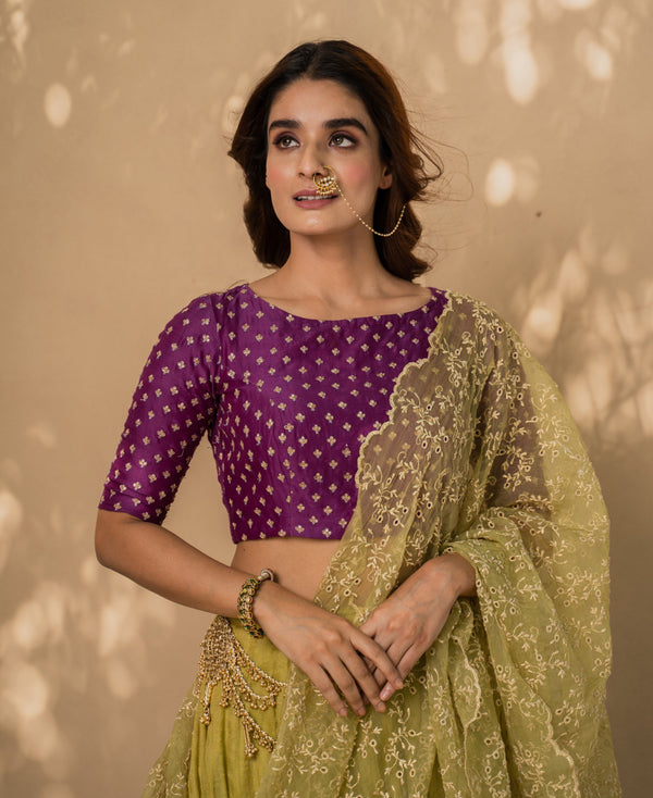 Gold Saree Blouse - Buy Latest Designer Golden Blouse at 60% off on Myntra