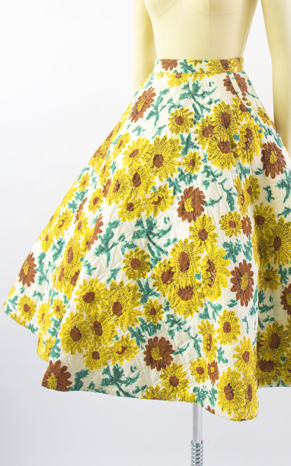 1950s Sunflower Quilted Cotton Skirt with Pockets | x-small