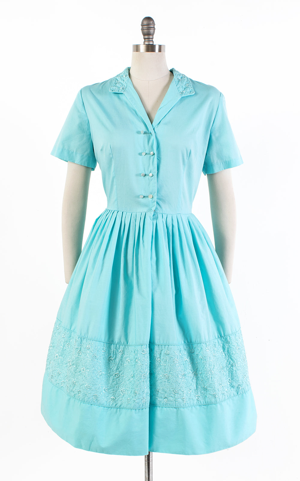 1950s Floral Embroidered Blue Cotton Shirtwaist Dress | large ...