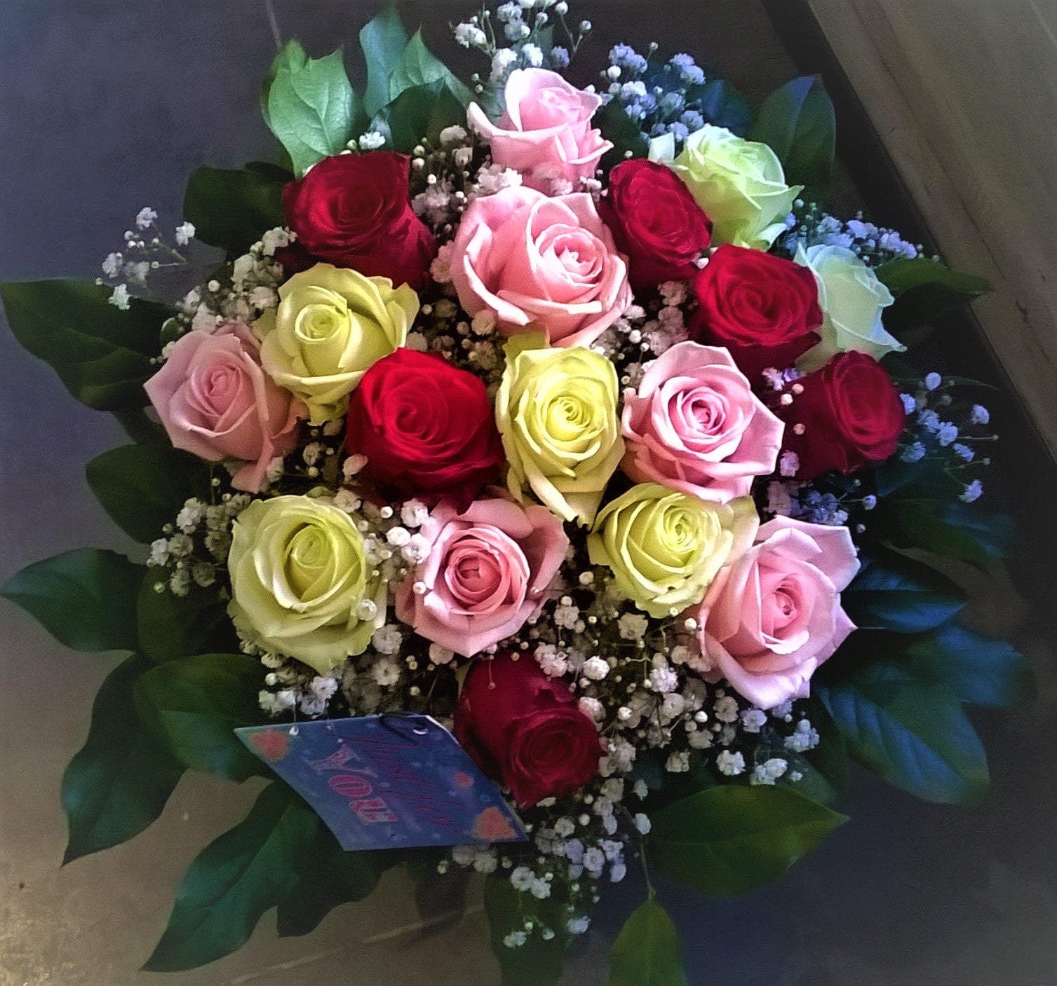 Bouquet de fleurs naturelles : divers modèles de bouquets de ROSES –  FLODARTIA DECO & FASHION