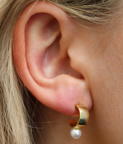 Evie Pearl Earrings