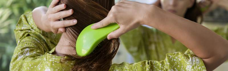 How to Properly Detangle Hair