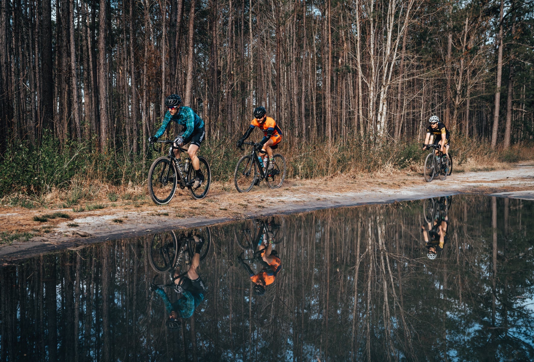 image of gravel riders on southeastern trail 